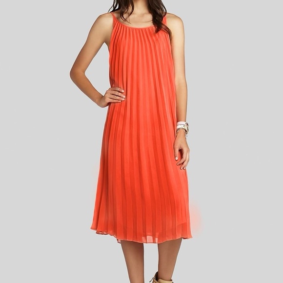 BCBGeneration Dresses & Skirts - BCBGeneration Midi Pleat Scoop Neck Dress Adjustable Straps In Orange PreOwned